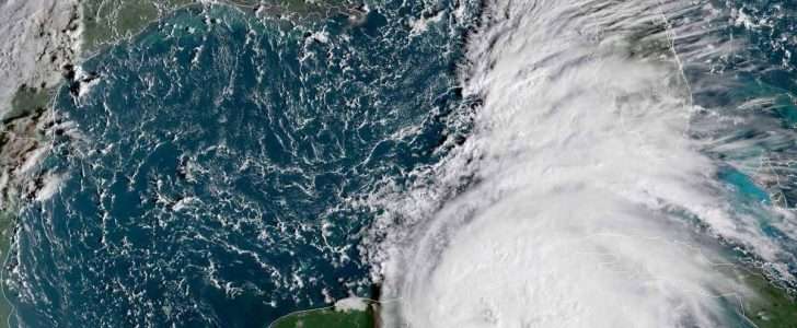 الإعصار مايكل يضرب فلوريدا يوم الخميس تبعًا لتوقعات المركز الوطني الأمريكي للأعاصير