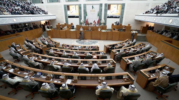 برلمان الكويت يؤجل التصويت على ميزانية 2022-2023