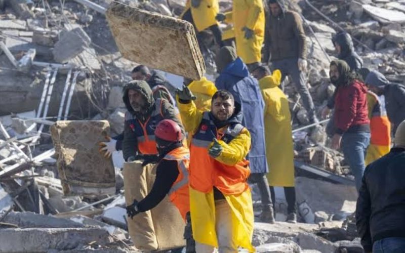 لهذا السبب انسحبت منظمة إغاثة إسرائيلية من عمليات إنقاذ ضحايا زلزال تركيا . الجمال نيوز