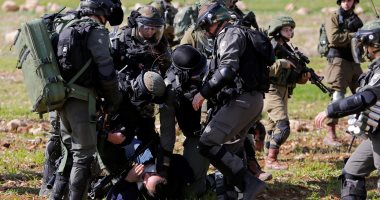 أخبار سياسية – جنود الاحتلال والمستوطنون يعتدون على الفلسطينيين في مناطق متفرقة بالضفة