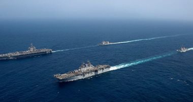 أخبار سياسية – رويترز: سفينة حربية أمريكية تعترض قذائف صاروخية أطلقت تجاهها من اليمن