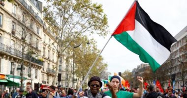 أخبار سياسية – آلأف الفرنسيين يؤيدون الشعب الفلسطينى فى مظاهرات باريس
